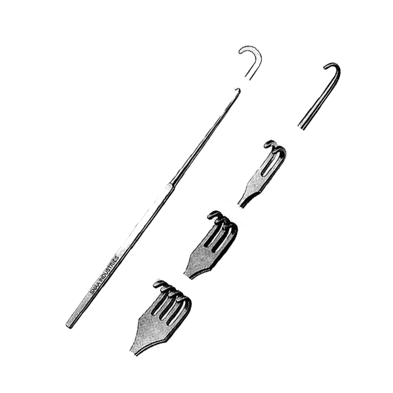 Retractor, Small Curve, Blunt